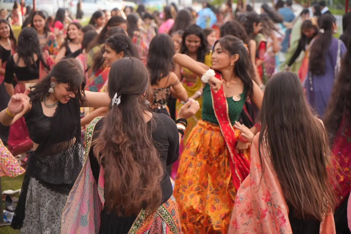 ग्राफिक एरा यूनिवर्सिटी, हल्द्वानी में धूमधाम से मनाया गया ‘गरबा फेस्ट’: 