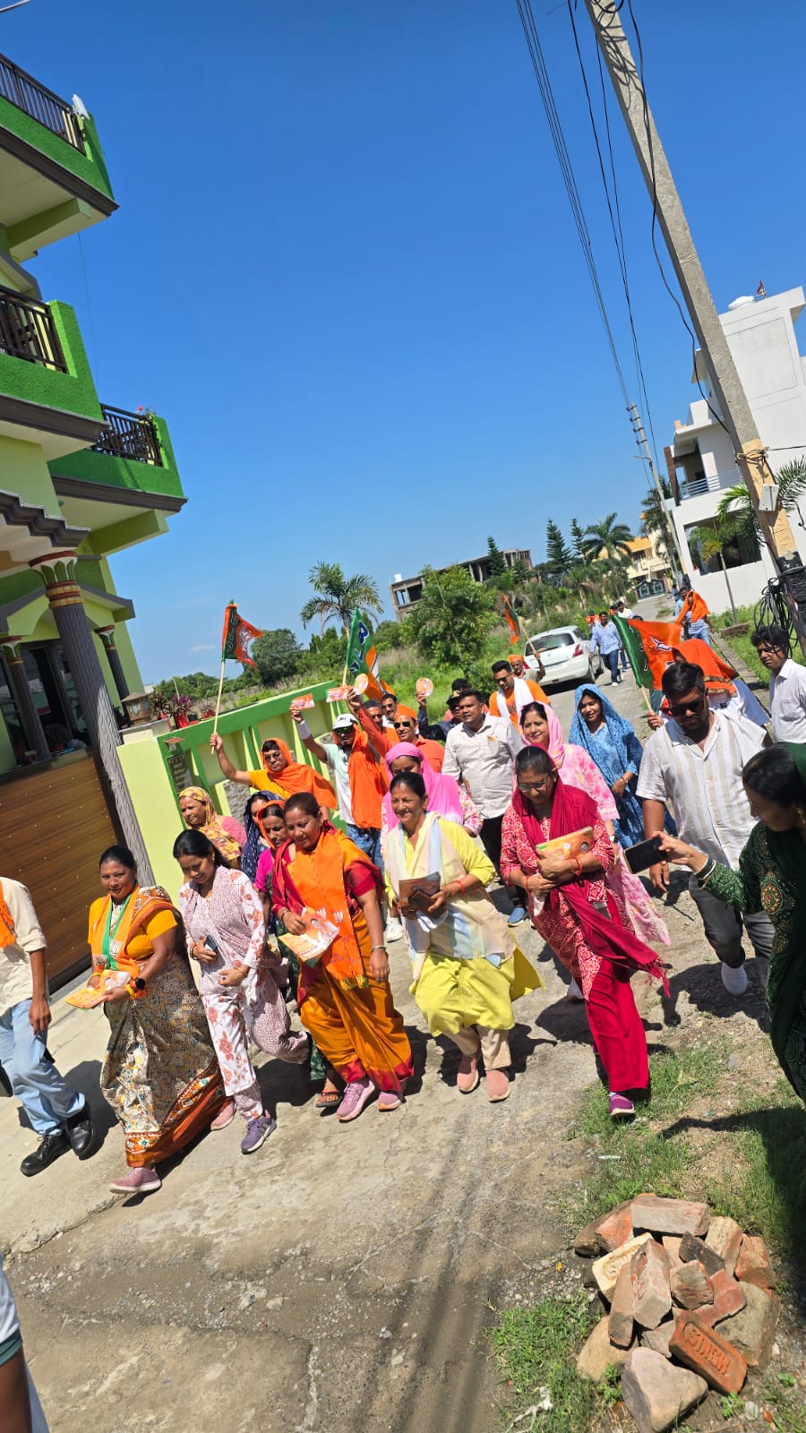 भाजपा जिला पंचायत उम्मीदवार बेला तोलिया के प्रचार ने पकडा जोर, पांच सालों के विकास में क्या कुछ करती है पंचायत के तीन स्तभ  ग्राम प्रधान, क्षेत्र पंचायत सदस्य और जिला पंचायत सदस्य