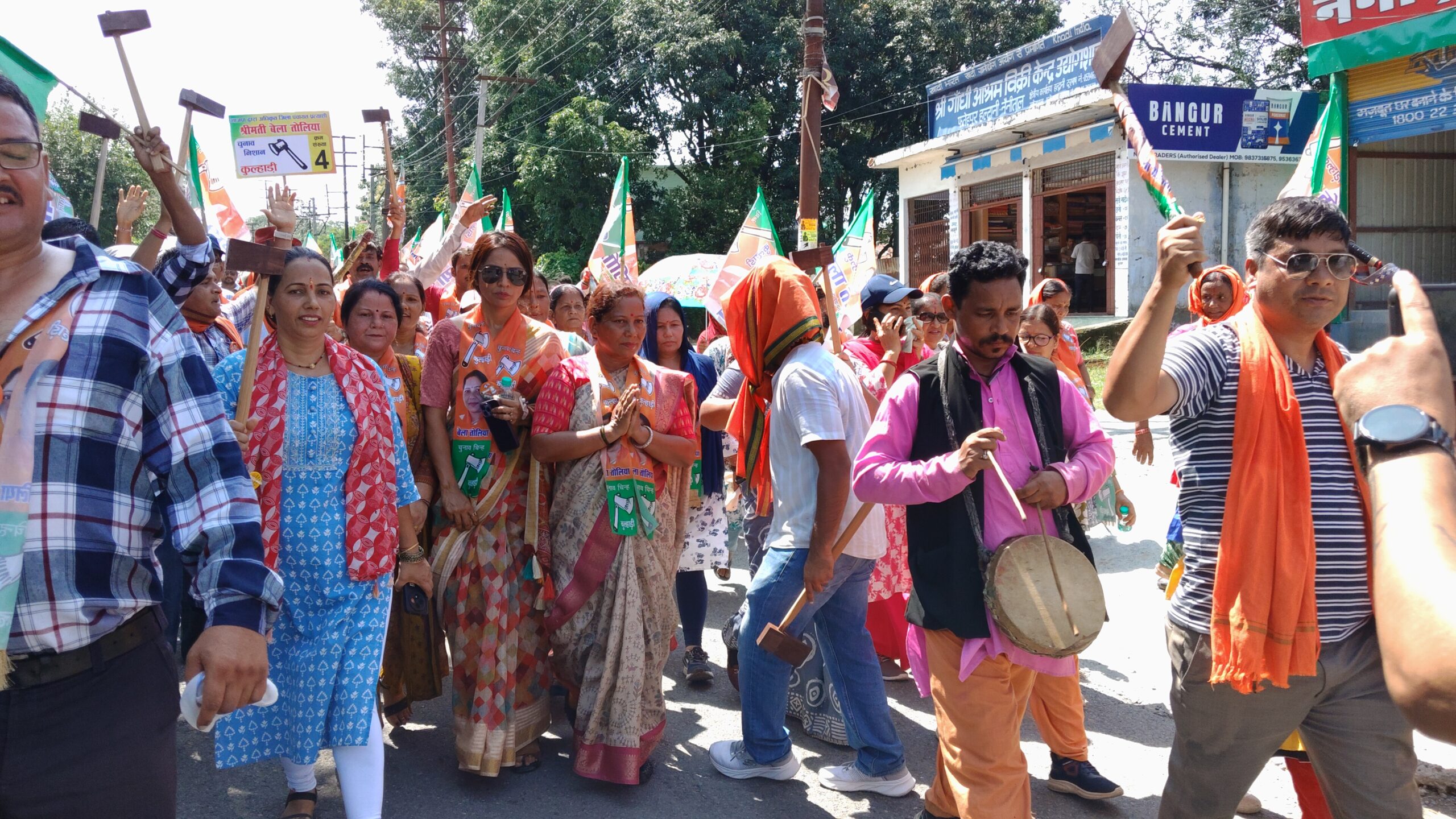 पंचायती चुनाव के आखिरी दो दिनों में प्रचार अभियान तेज,  21 रामडी आनसिंह पनियाली सीट पर सैकड़ो की संख्या में लोग बेला तोलिया के पैदल जनसंपर्क मार्च में उतरे